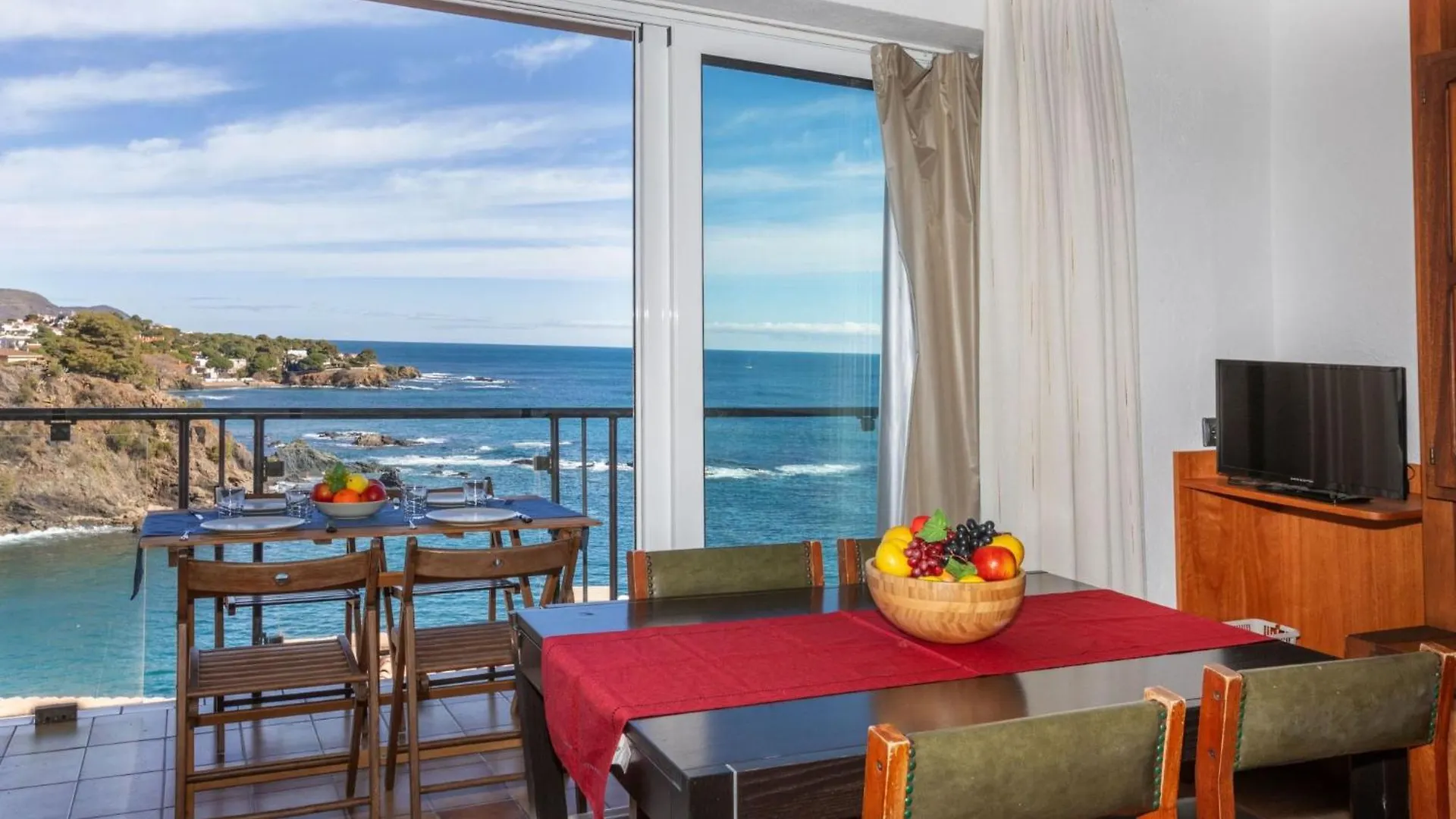 Apartment Mar I Muntanya-3 By Interhome Llanca